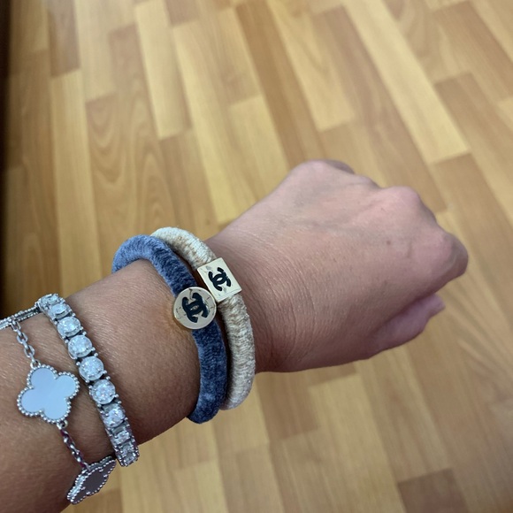 CHANEL Beige and Navy Velvet Bracelets with Gold Accents - Picture 2 of 5